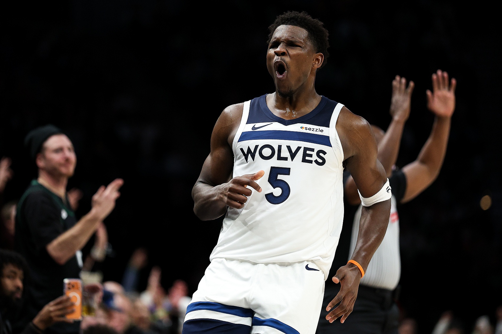 准绝杀！解说：论关键球 爱德华兹绝对是第一档的存在